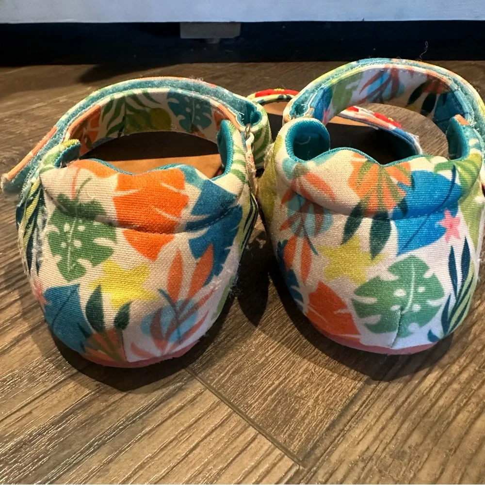 Disney Girls Moana‎ Strappy Floral Sandals Size 2/3